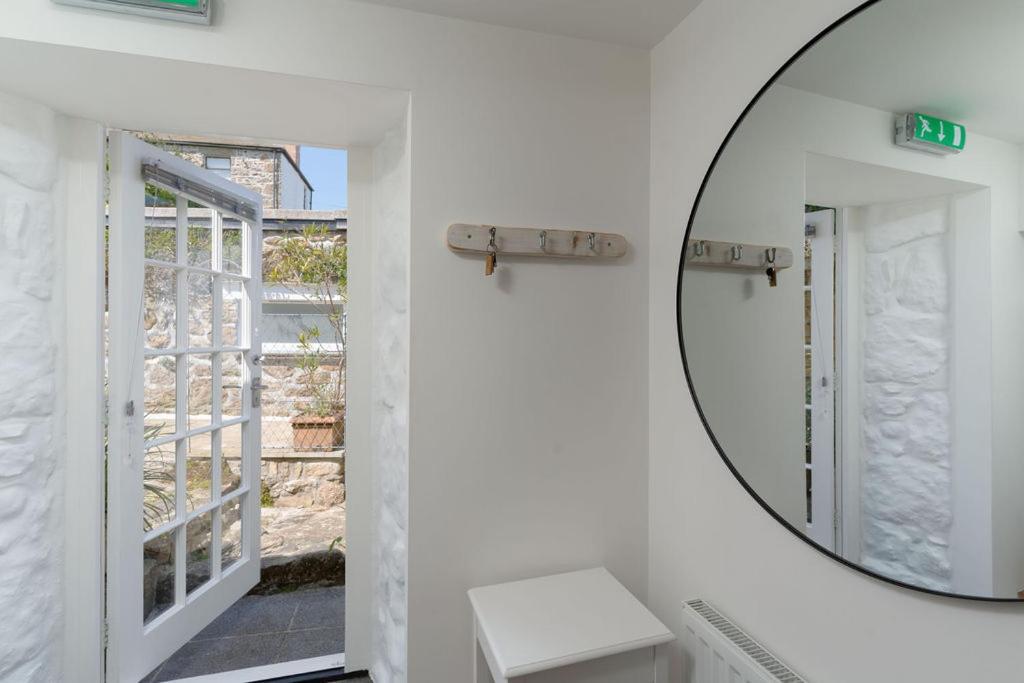 The Old Pilchard Works Bed & Breakfast Mousehole Exterior photo